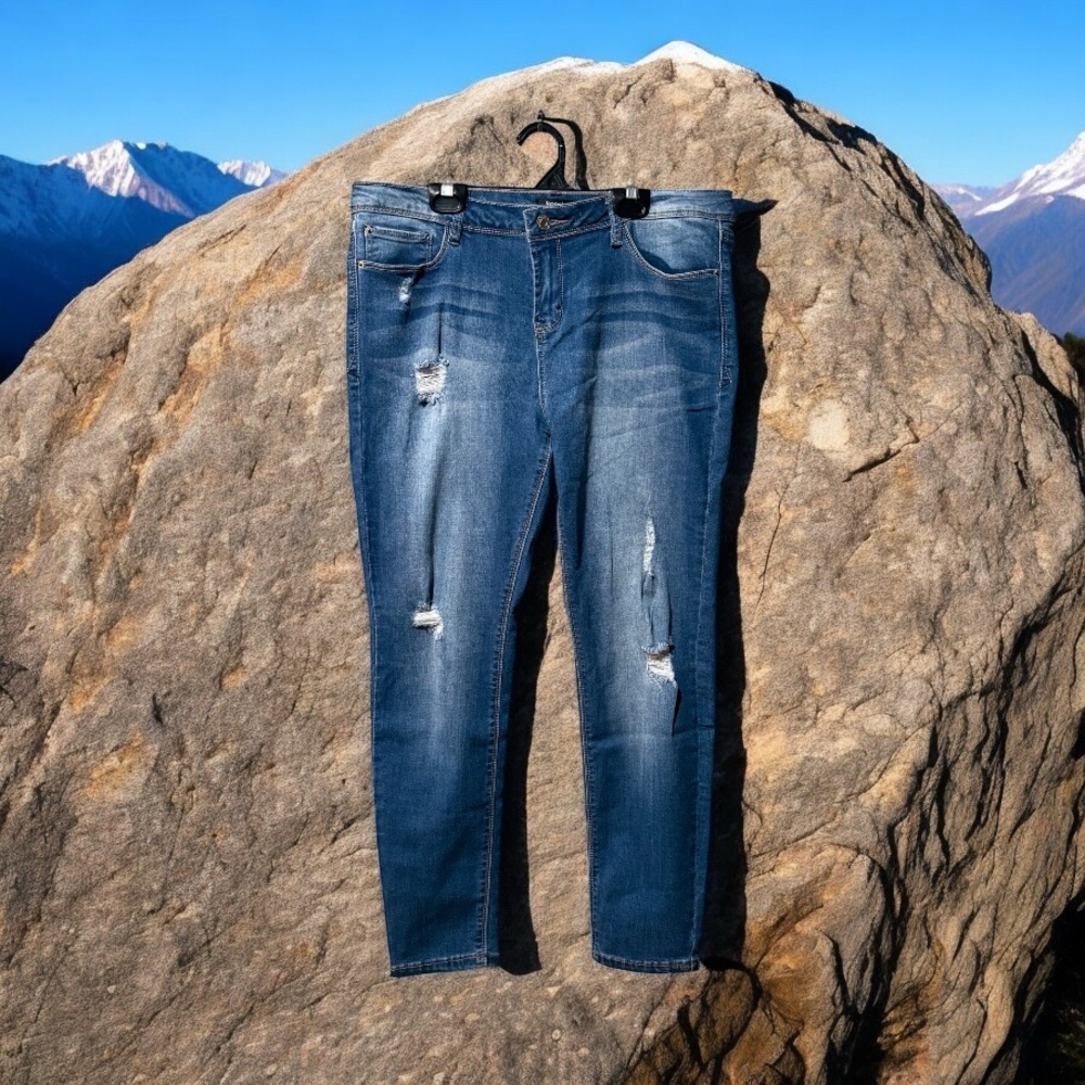 Kensie Ankle Biter Ladies Blue Distressed Jeans